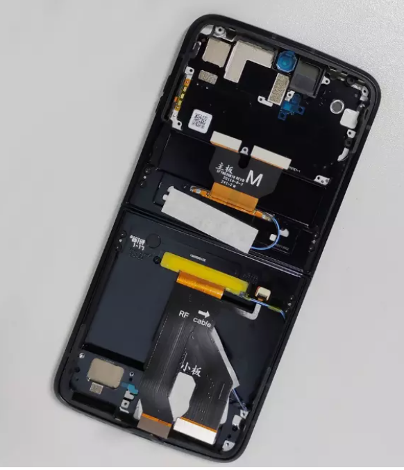 Troca de tela Motorola Moto Razr 2022